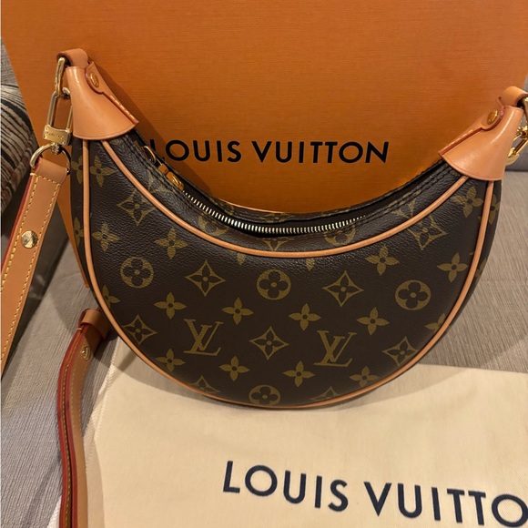 Authentic Louis Vuitton Monogram Loop Hobo Crossbody Chain Bag - Picture 3 of 14